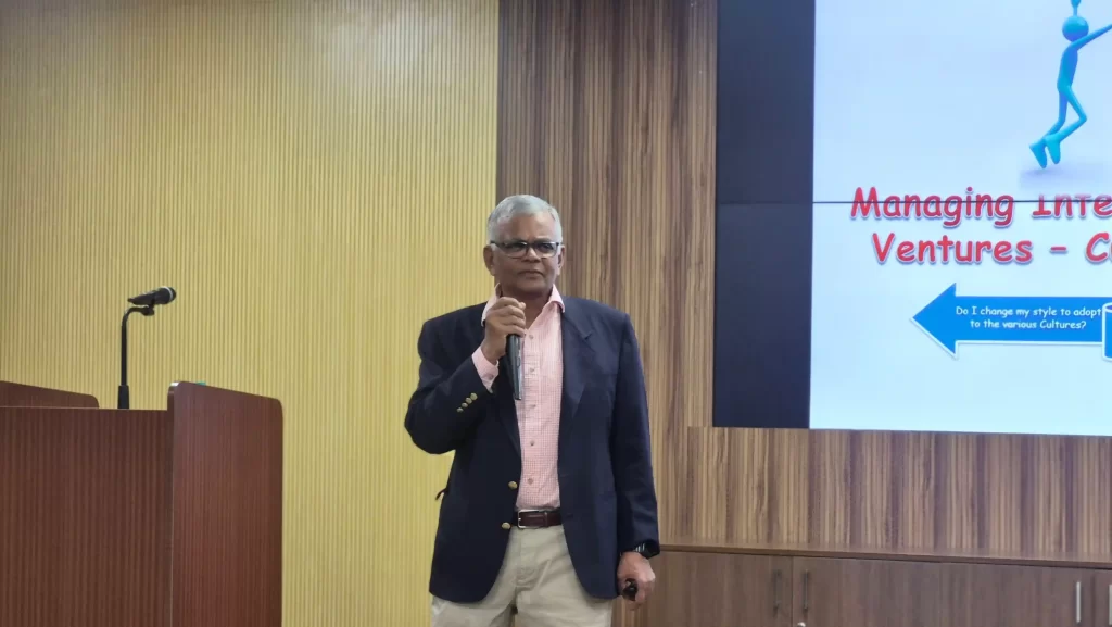 Leadership Dialogue Session with Dr Akhil Kumar, former Managing Director and CEO of GS Caltex India